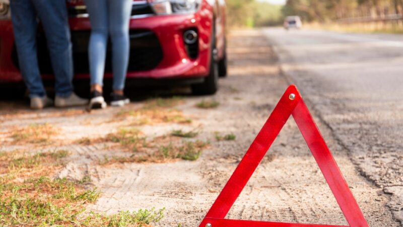 Zdarzenie drogowe na obwodnicy Opola: kolizja trzech pojazdów prowadzi do poważnych utrudnień