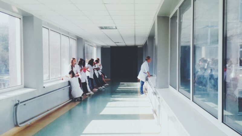 Opolski Uniwersytecki Szpital Kliniczny pozyskał 500 tysięcy złotych na zakup nowoczesnego sprzętu urologicznego