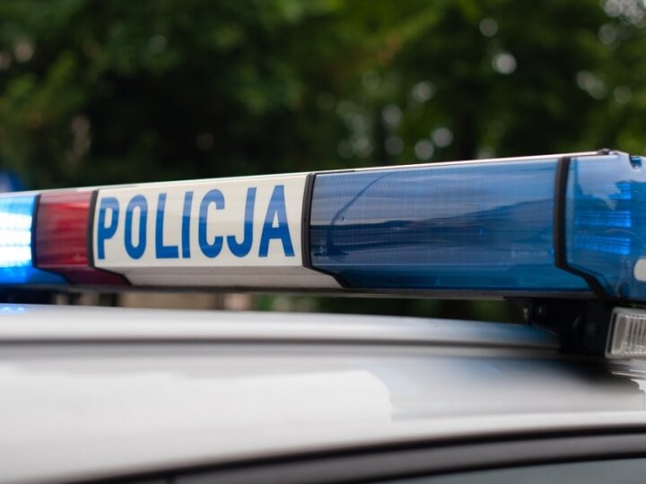 Poza służbą też czujny: Policjant na spacerze zatrzymał mężczyznę poszukiwanego listem gończym w Głubczycach