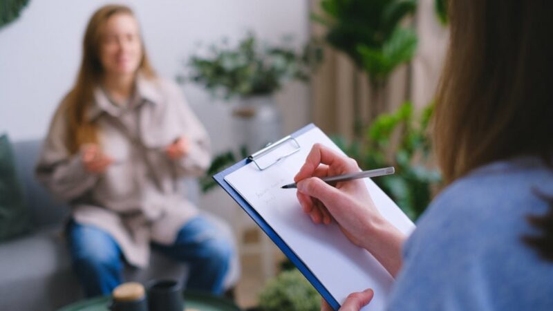 Bezpłatne konsultacje i warsztaty psychoedukacyjne dla młodzieży – inicjatywa Centrum Zdrowia w Opolu