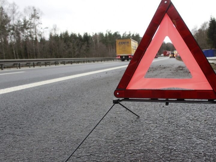 Tragiczne zdarzenie na obwodnicy Czarnowąs: młody motocyklista stracił życie