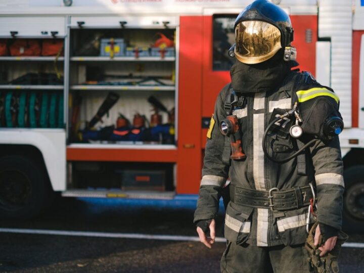 Heroiczne działania strażaków podczas nocnej akcji ratowniczo-gaśniczej we Włodzieninie