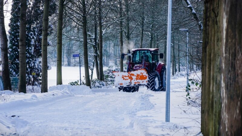 Intensywne interwencje służb zimowego utrzymania na opolskich drogach