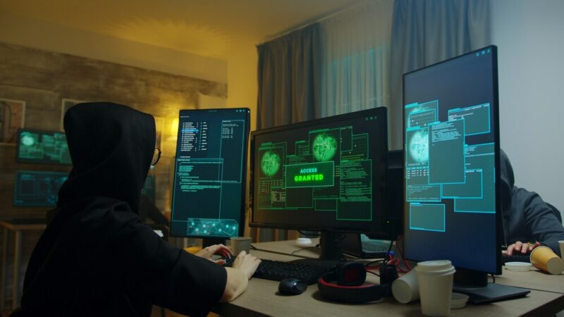 Szantażysta z Opola sparaliżował lotnisko i żądał milionów w bitcoinach