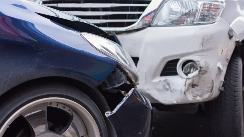 Tragedia na drodze krajowej 42: Dwa życia stracone, apel o ostrożność!