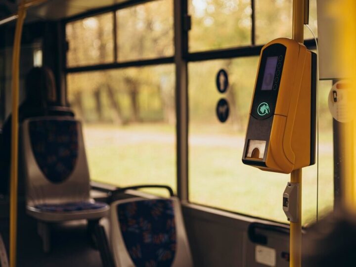 Opole wprowadza metrobus: rewolucja w miejskim transporcie!
