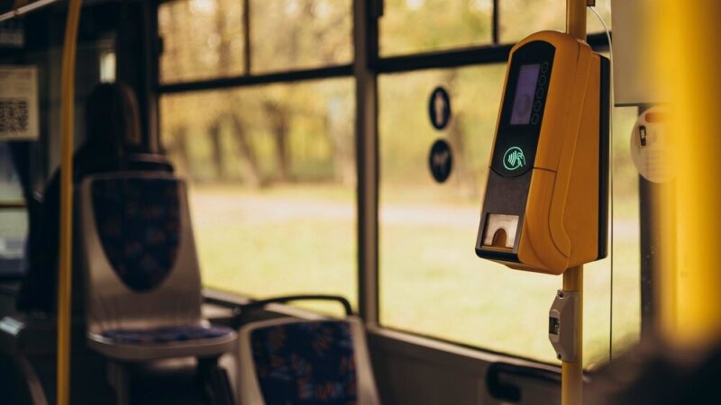 Opole wprowadza metrobus: rewolucja w miejskim transporcie!