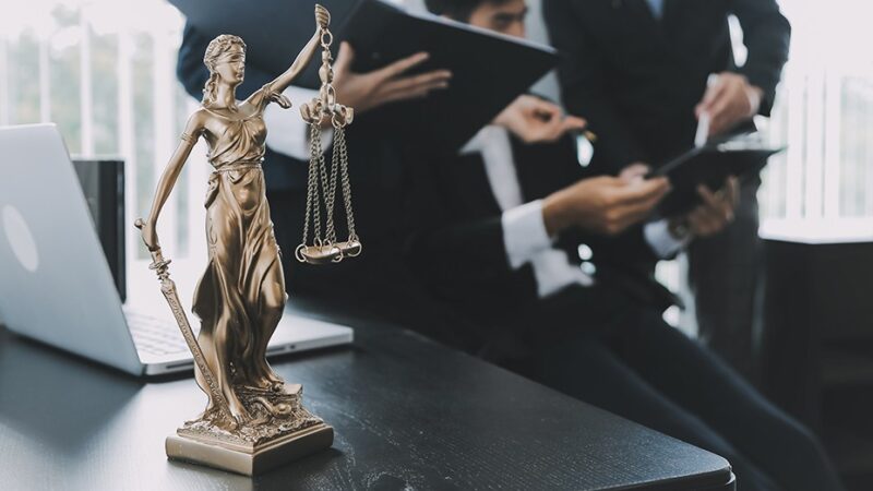 Skandal w Namysłowie: Były radny ukarany za nieobyczajne materiały