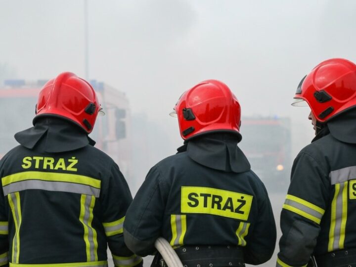 Strażacy z Krapkowic doskonalą umiejętności gaszenia pożarów wewnętrznych w intensywnym szkoleniu