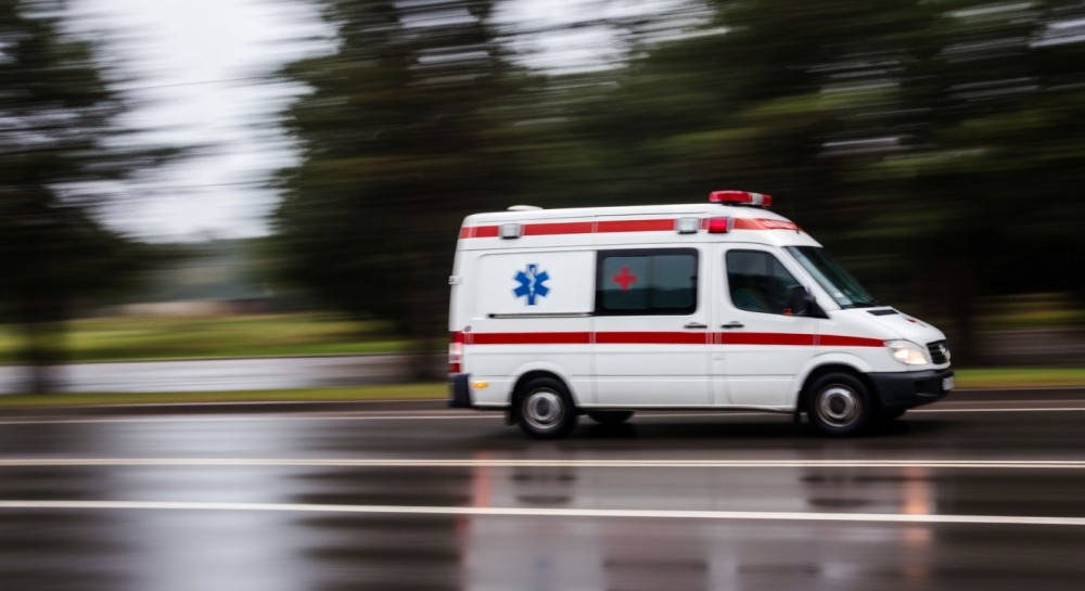 Tragedia na boisku: Piłkarz Polonii Nysa stracił przytomność po treningu i walczy o życie