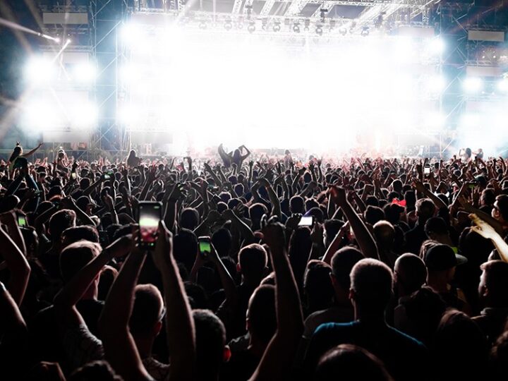 Młode talenty w Ozimku: Konkurs „Klip-Klaps” oczarował publiczność!