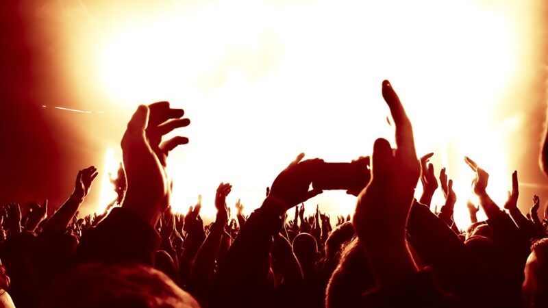Muzyczny wieczór w parku: dołącz do Ozimskiej Orkiestry Dętej!