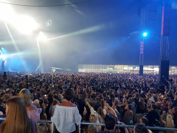 Rockowy spektakl na Fire In The Sky Festival: Osiem godzin muzycznej ekstazy w Opolu!