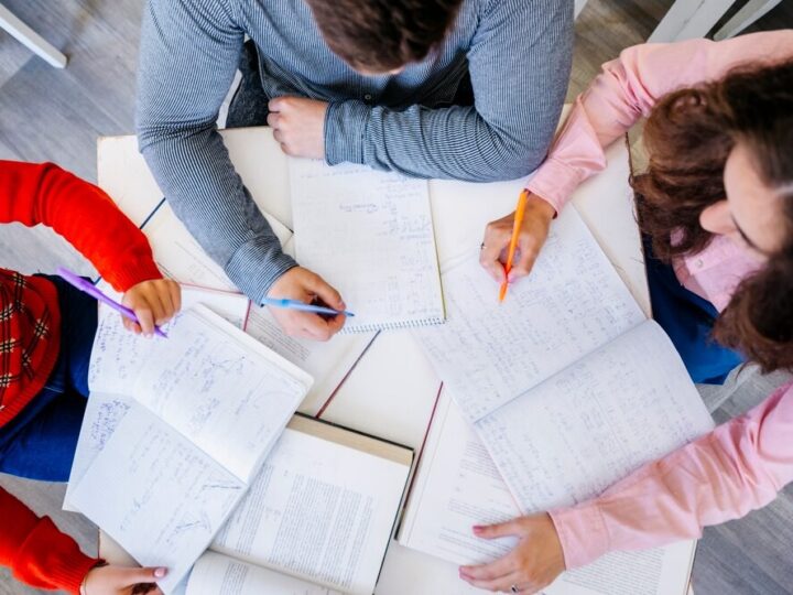 Violetta Szczyrk wyróżniona za niezwykły wkład w edukację w Powiecie Opolskim