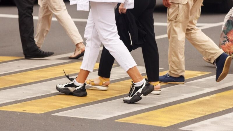 Policjanci pomogli zagubionemu 66-latkowi wrócić do domu