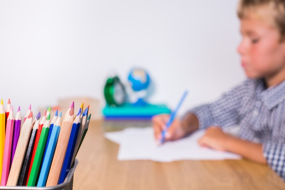 Nowe możliwości edukacyjne w gminie Dąbrowa: projekt dla uczniów startuje!