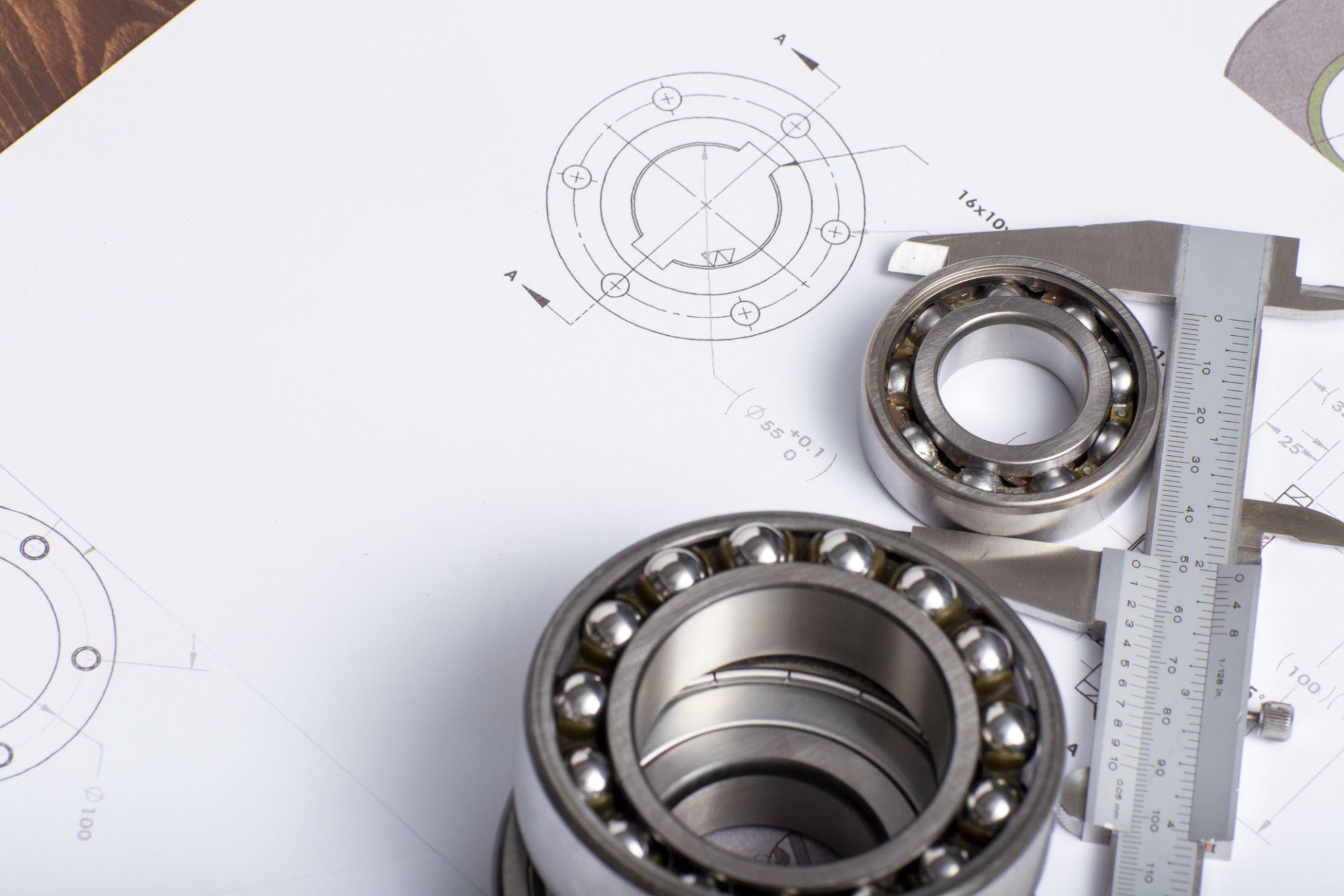 Łożyska toczne: Kulkowe czy stożkowe? Poznaj kluczowe różnice i zastosowania!