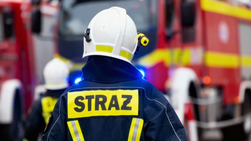 Ćwiczenia przeciwpożarowe w Centrum Usług Publicznych: OSP i samorządowcy w akcji