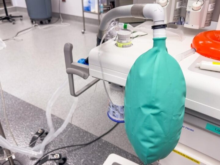 Gmina Dobrzeń Wielki wzbogaca się o sześć defibrylatorów AED dla społeczności