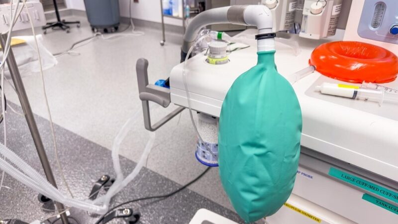 Gmina Dobrzeń Wielki wzbogaca się o sześć defibrylatorów AED dla społeczności