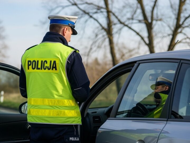 Opolska drogówka w akcji: Bezpieczeństwo kierowców monitorowane z nieba