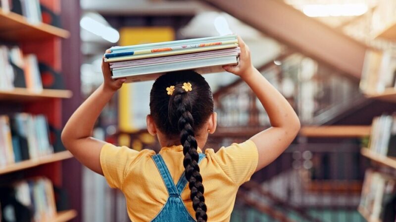 Dyrektorzy szkół w Dobrzeniu Wielkim zafascynowani „Opowieścią wigilijną