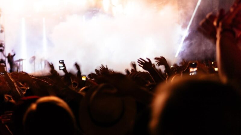 Sylwestrowa noc w Opolu: muzyka, taniec i powitanie Nowego Roku!