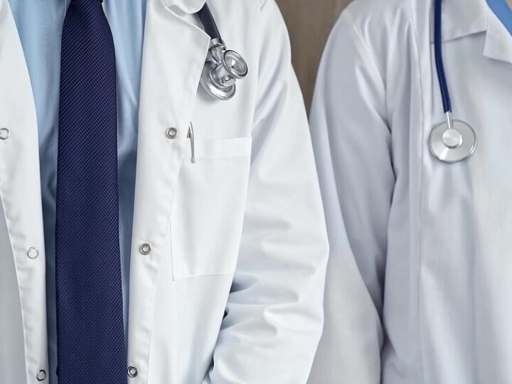 Nowa infolinia Helpline wspiera osoby z chorobą Alzheimera i ich opiekunów