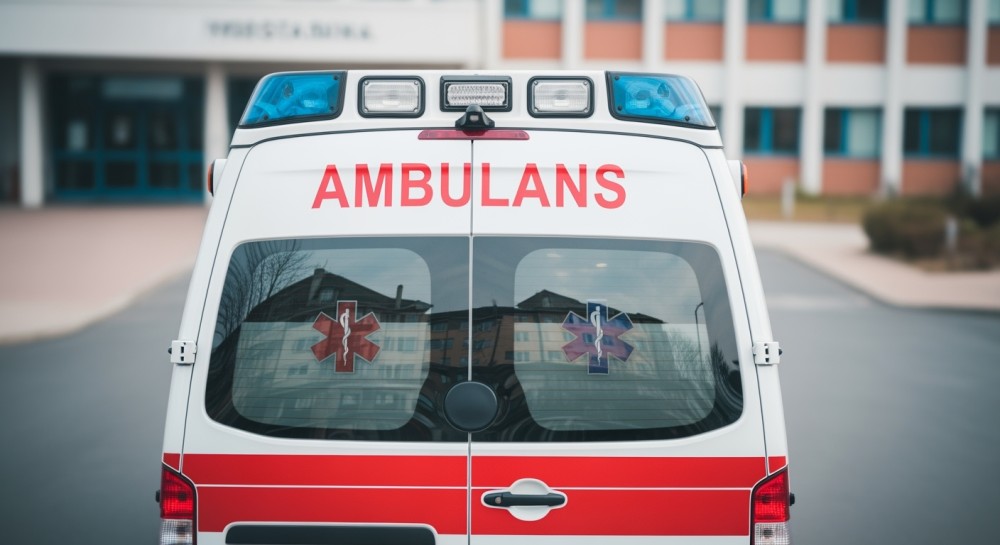 Czujność sąsiadów i rodziny uratowała 67-latka dzięki błyskawicznej interwencji policji