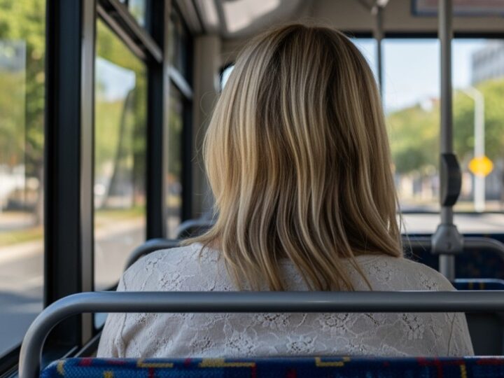 Nowe wiaty autobusowe w Aglomeracji Opolskiej za 285 tys. zł w ramach projektu „Bezpieczny Transport