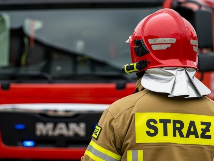 OSP Szczepanowice w akcji: Usunięcie niebezpiecznej gałęzi na DW 414