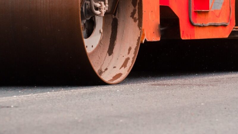 Modernizacja progów zwalniających na ul. Sikorskiego w Gminie Ozimek – nowa jakość i bezpieczeństwo