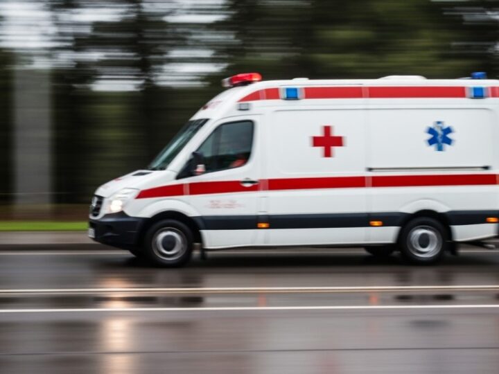 Fałszywy alarm i poważny wypadek w Opolu: relacja straży pożarnej