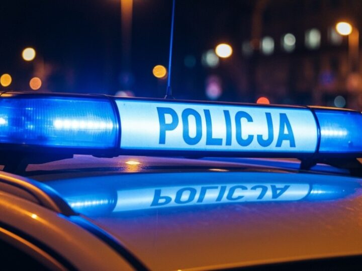 Policjanci z Ozimka z nowym alkomatem dzięki wsparciu samorządów