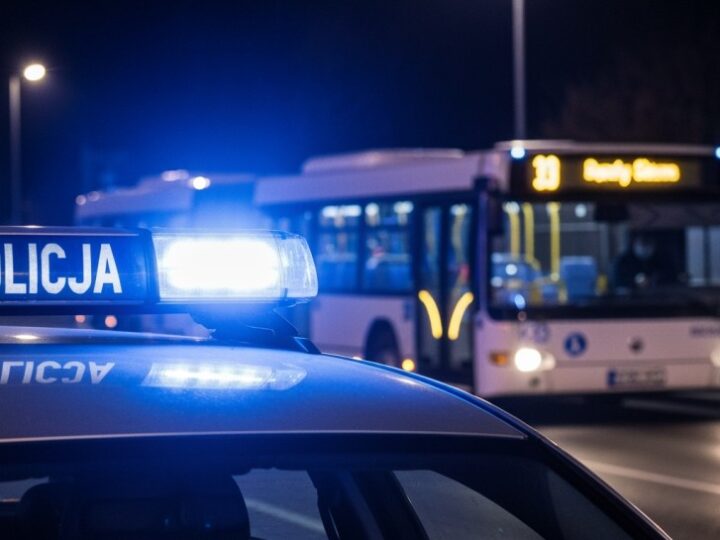 Mężczyzna złamał zakaz zbliżania się do matki – trafił do aresztu na 20 dni