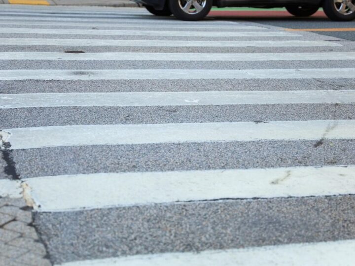Bezpieczna droga do szkoły: Policja w Opolu przypomina o ostrożności