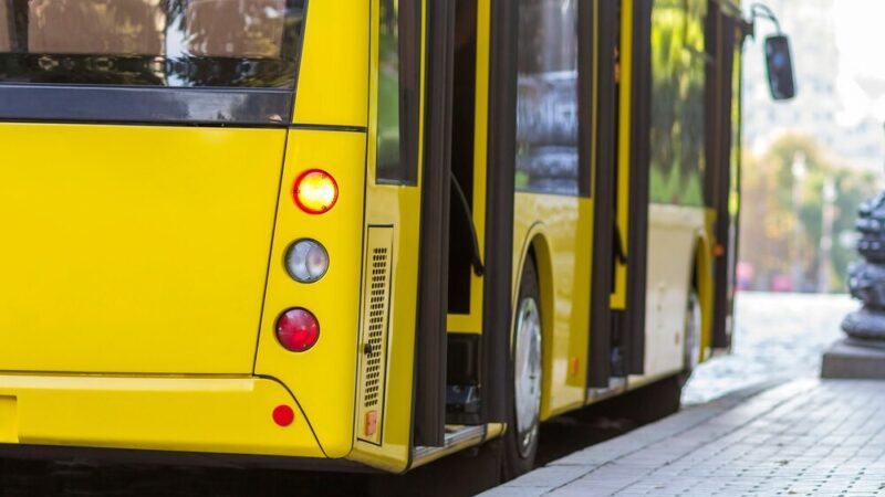 Przystanki na Życzenie: Nowa Era Komunikacji Miejskiej!